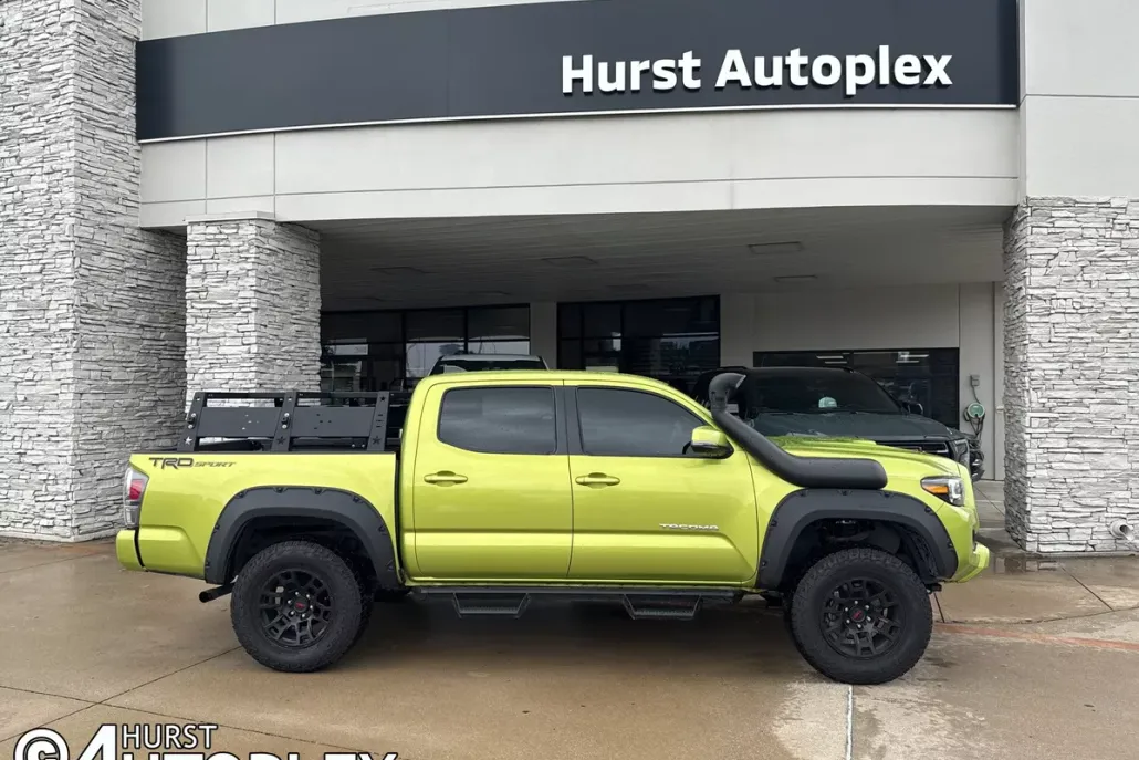 2023 Toyota Tacoma TRD Sport photo 1
