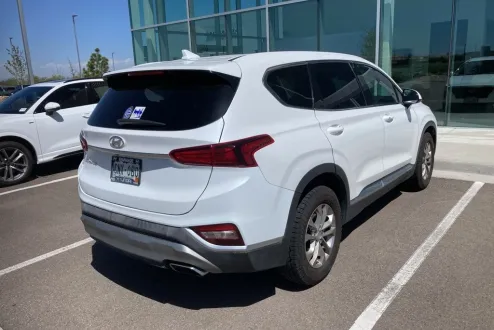 2019 Hyundai Santa Fe SEL photo 3