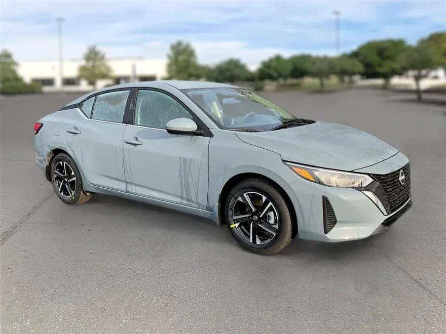 2025 Nissan Sentra SV photo 1