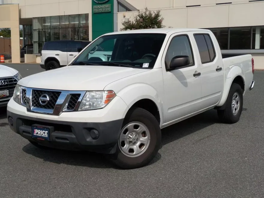 2016 Nissan Frontier Crew Cab S photo 1