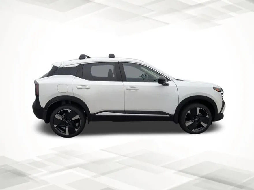 2026 Nissan Kicks SR photo 1