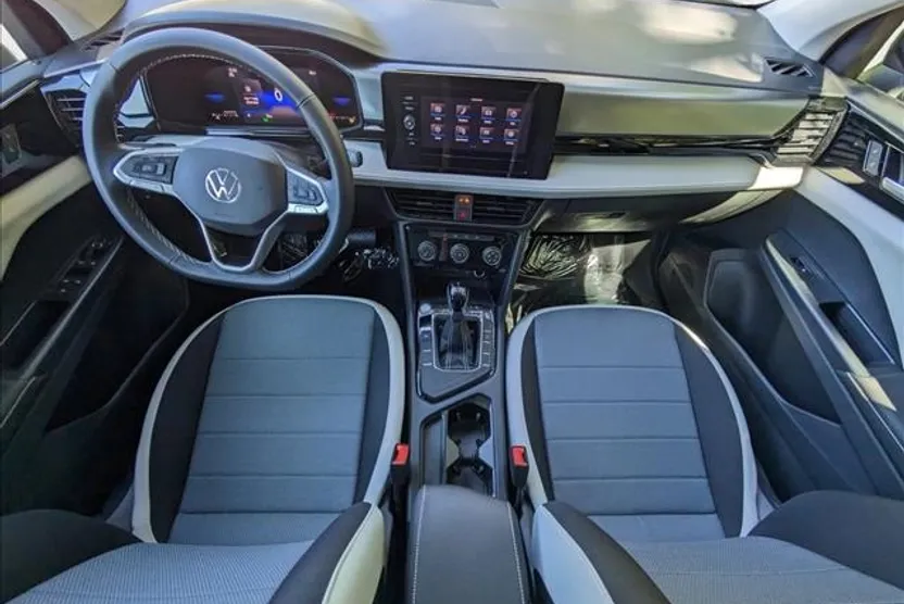 2025 Volkswagen Taos S photo 1