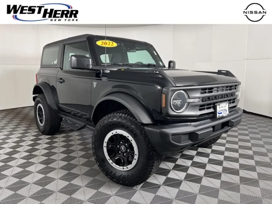 2022 Ford Bronco Base photo 1