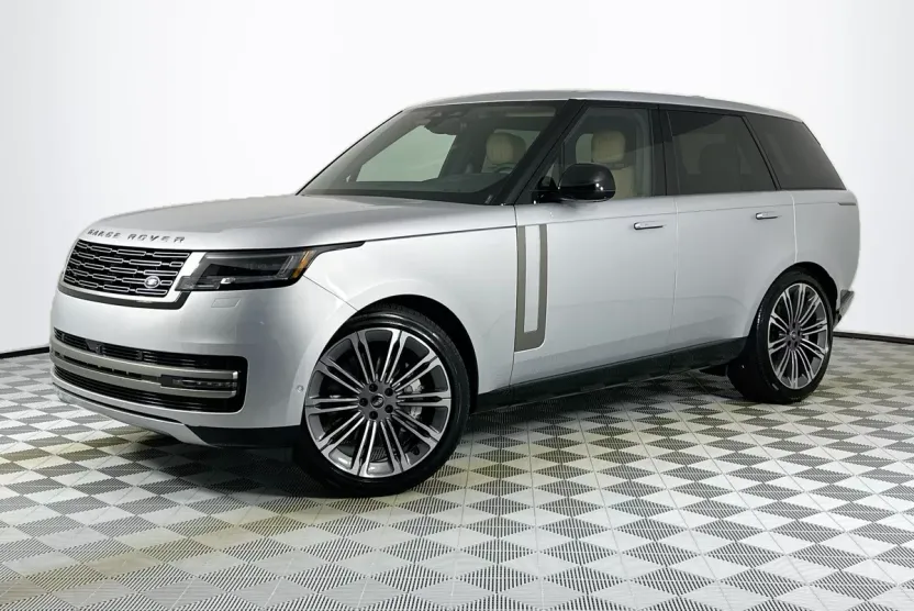 2025 Land Rover Range Rover SE photo 1
