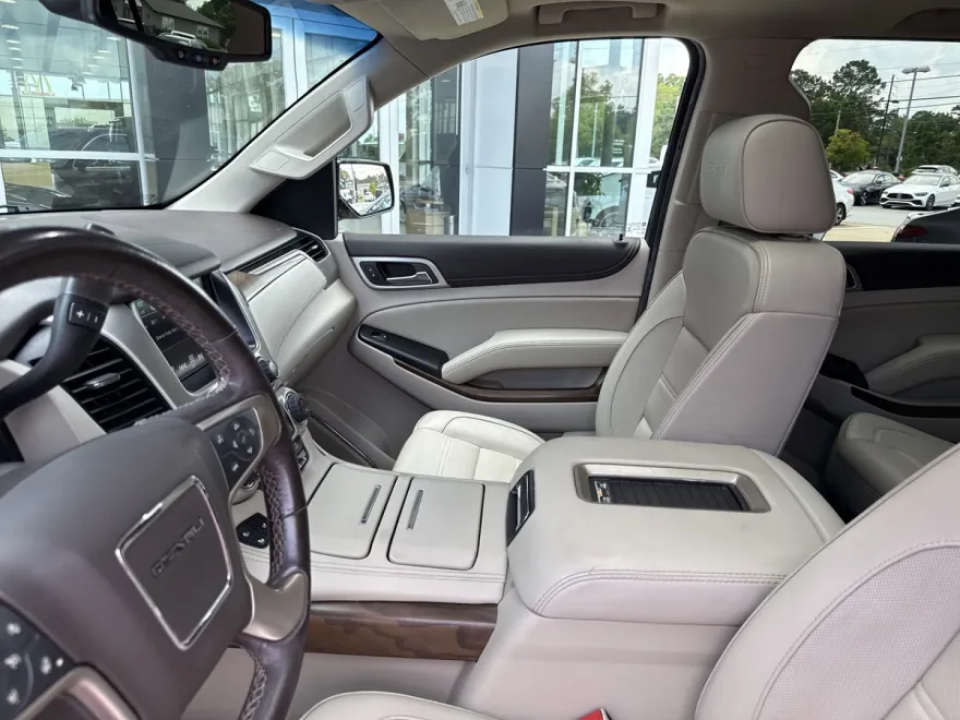 2019 Gmc Yukon XL Denali photo 1