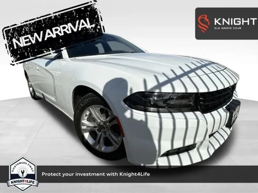 2020 Dodge Charger SXT photo 1