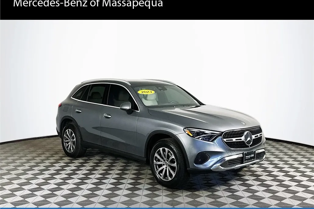 2023 Mercedes Benz GLC 300 4MATIC photo 1