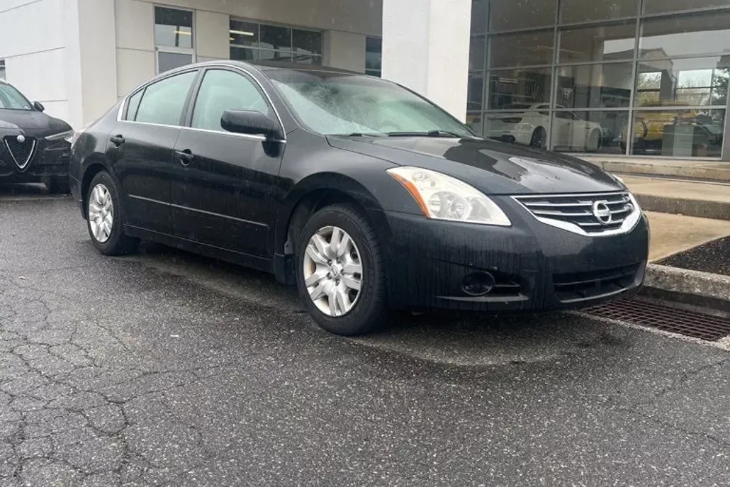 2012 Nissan Altima 2.5 S photo 1