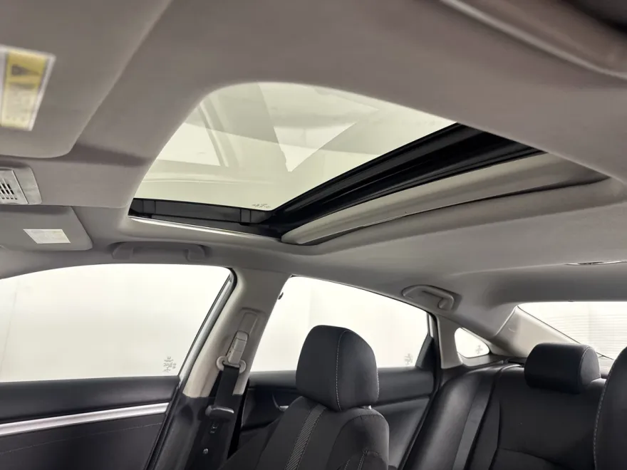 2016 Honda Civic EX-T photo 1