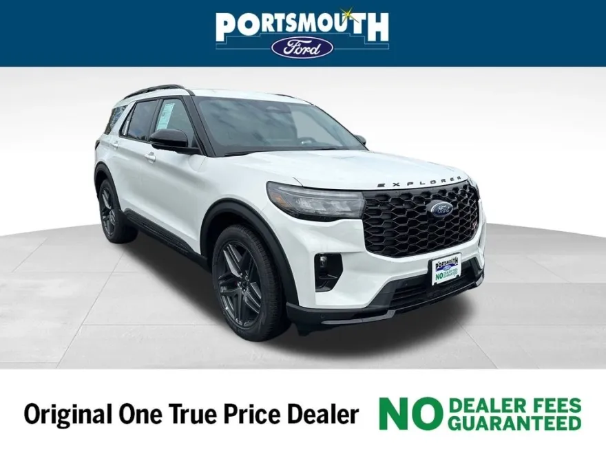 2025 Ford Explorer ST photo 1