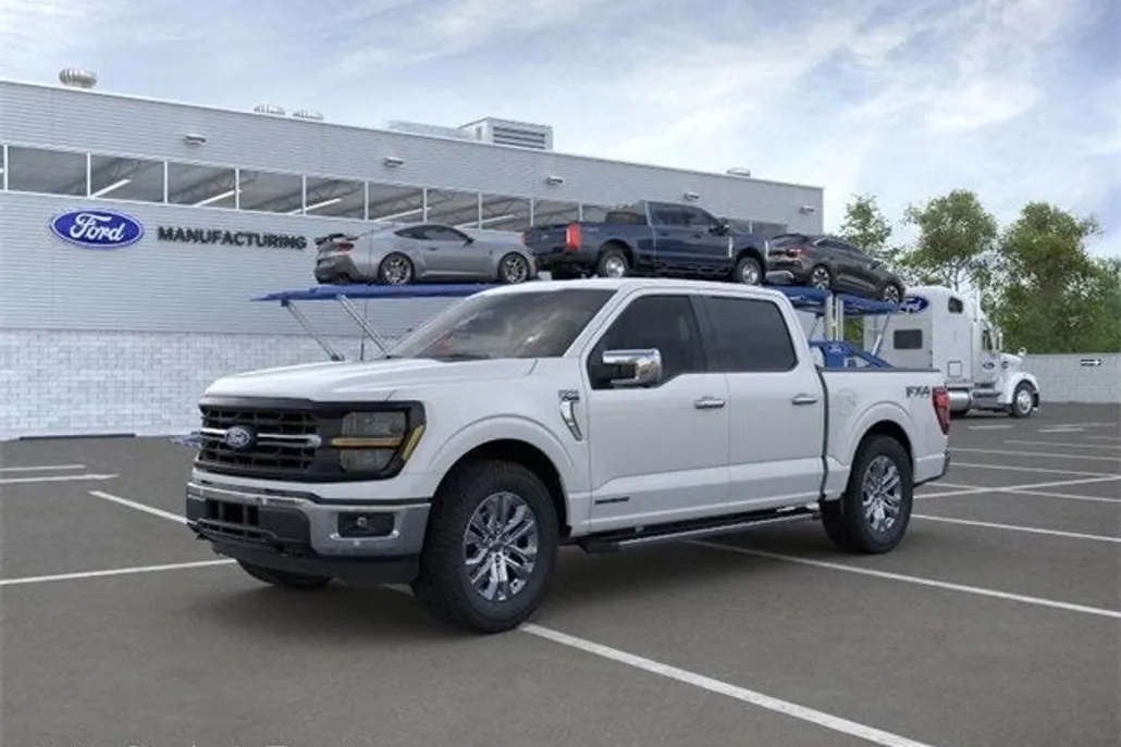 2025 Ford F-150 XLT photo 1
