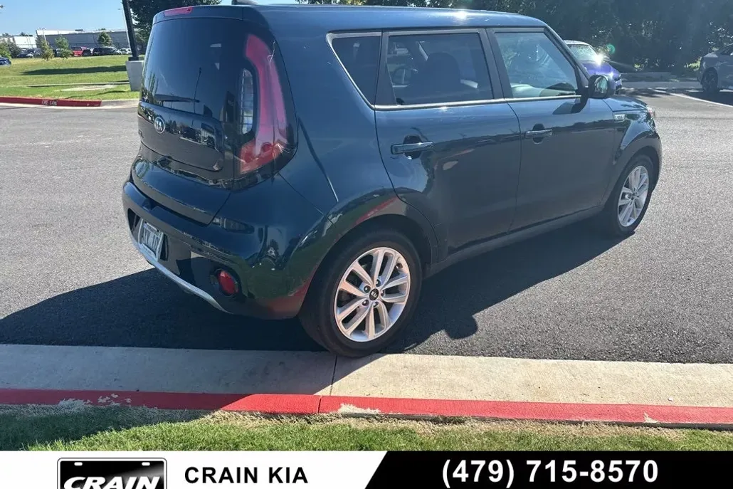 2017 Kia Soul Plus photo 1