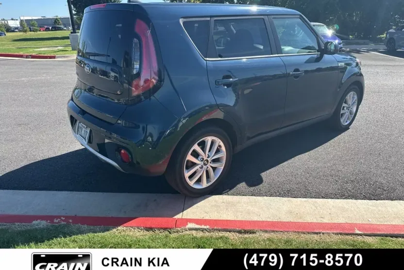 2017 Kia Soul Plus photo 1