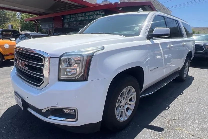2016 Gmc Yukon XL SLT photo 1
