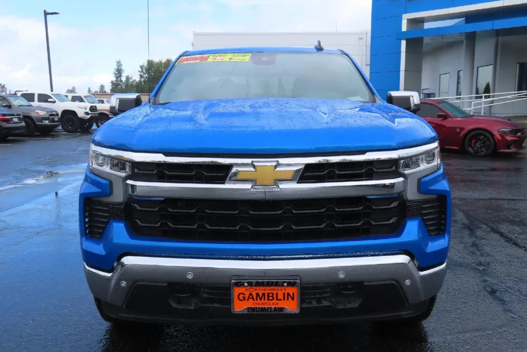 2025 Chevrolet Silverado 1500 LT photo 1