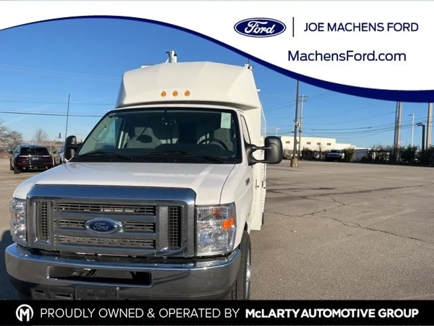 2025 Ford E-350 Base photo 1