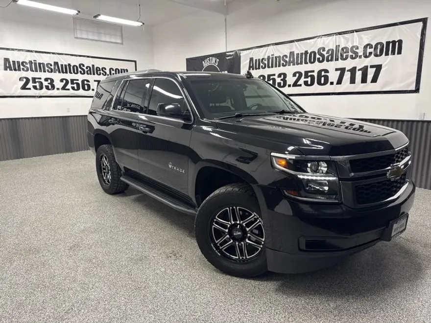 2019 Chevrolet Tahoe LT photo 1
