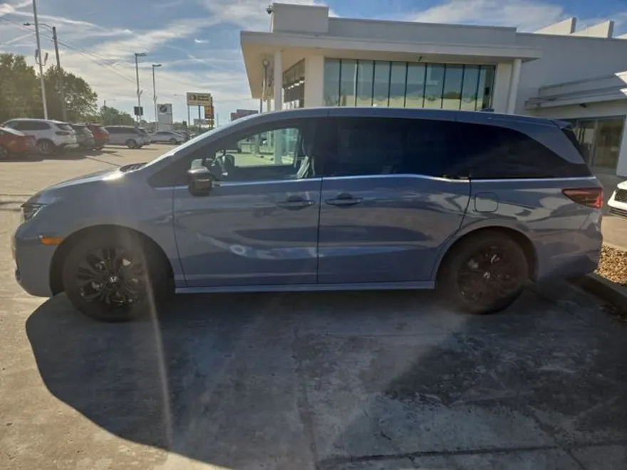 2026 Honda Odyssey photo 1