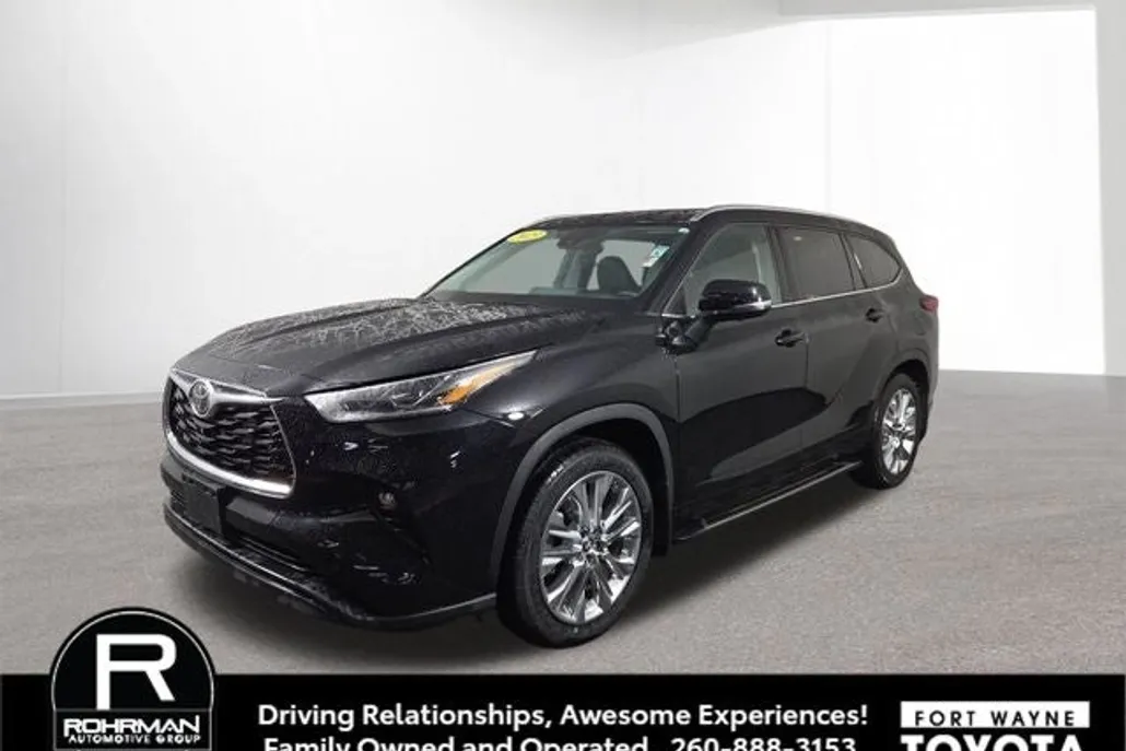 2023 Toyota Highlander Limited photo 1