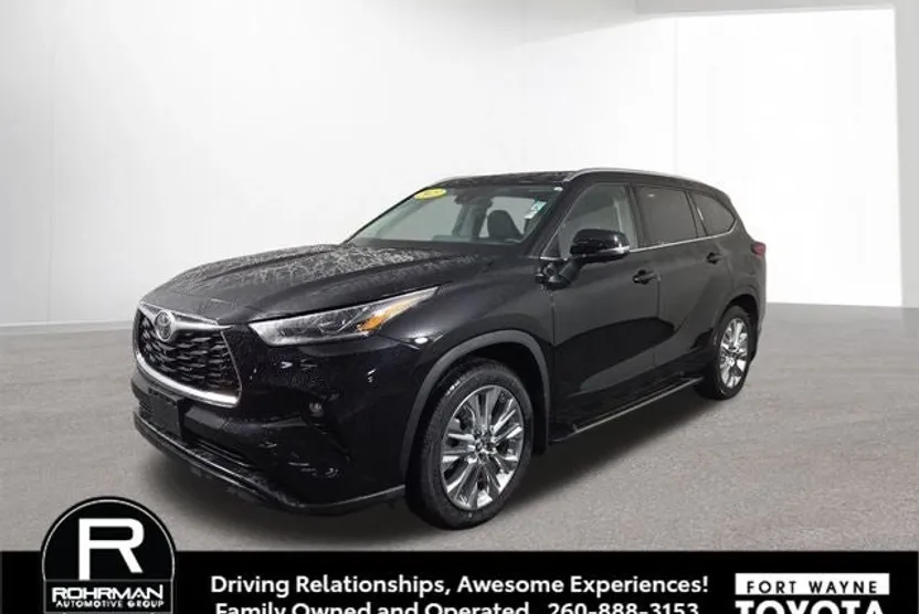 2023 Toyota Highlander Limited photo 1