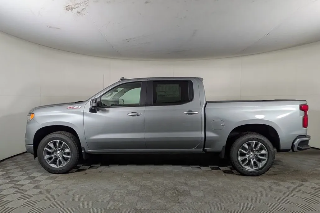 2026 Chevrolet Silverado 1500 RST photo 1