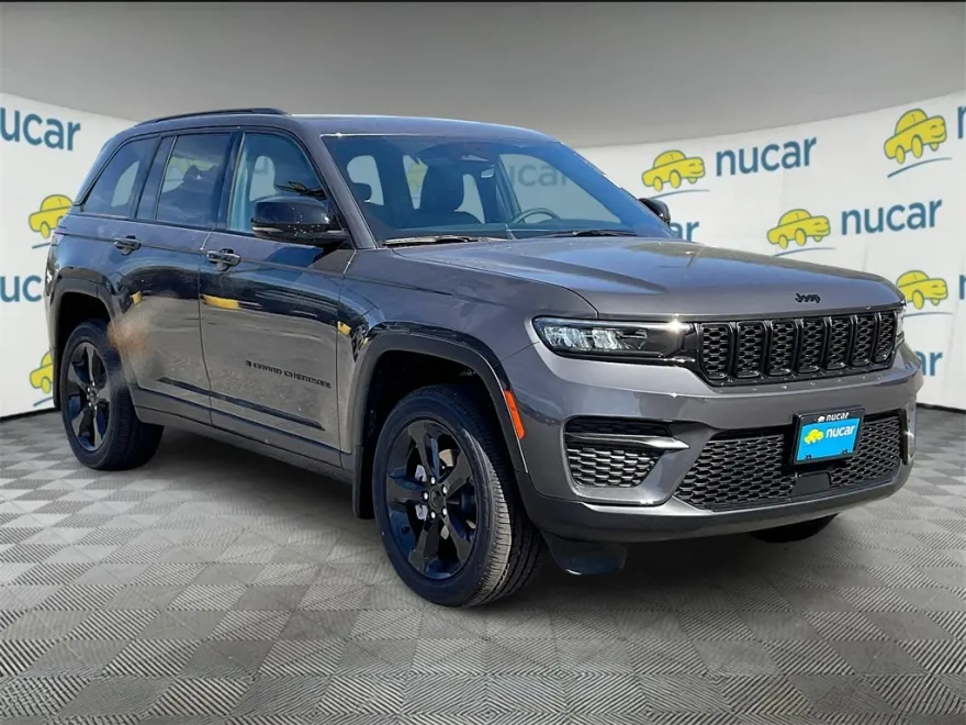 2025 Jeep Grand Cherokee Altitude photo 1
