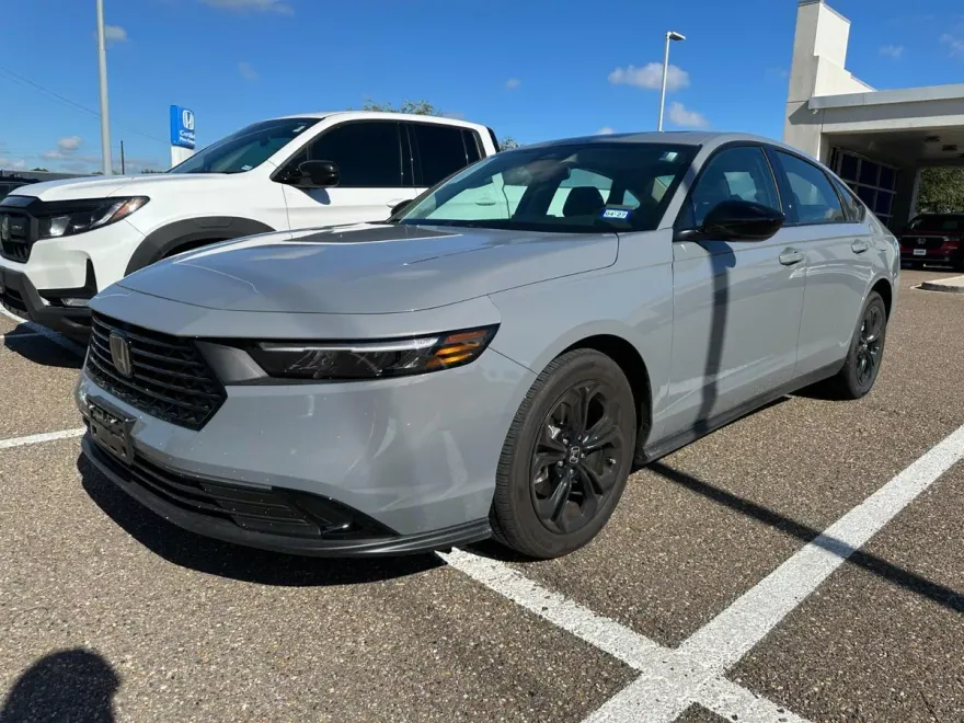 2025 Honda Accord SE photo 1