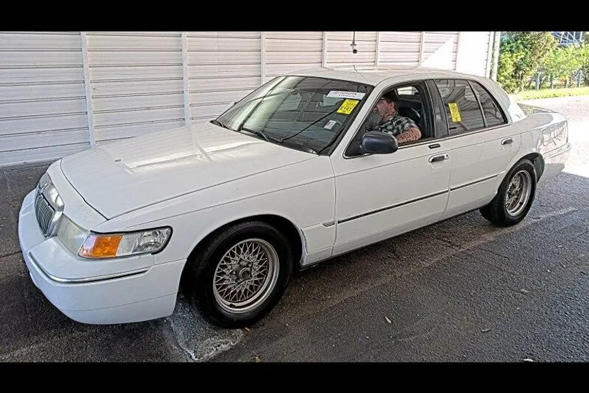 2002 Mercury Grand Marquis LS photo 1
