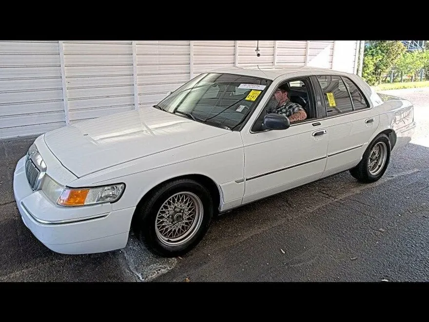 2002 Mercury Grand Marquis LS photo 1