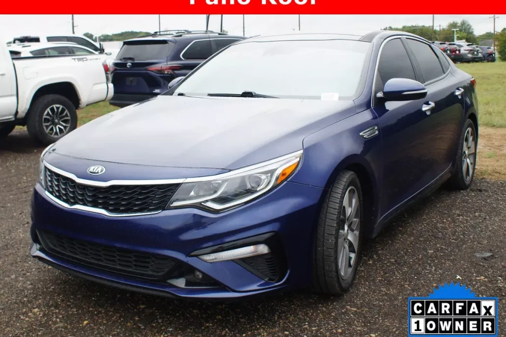 2019 Kia Optima S photo 1