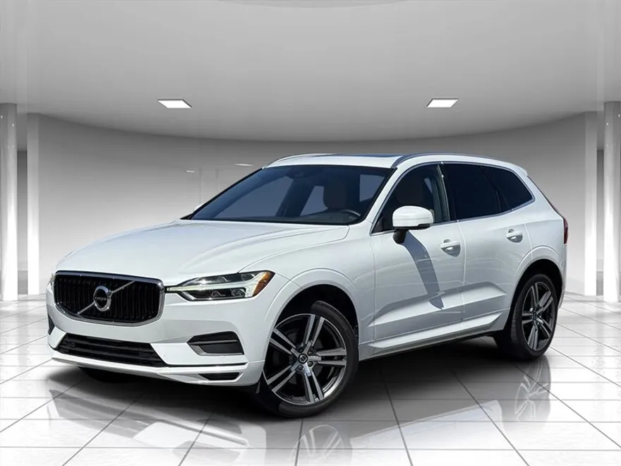 2020 Volvo XC60 T5 Momentum photo 1
