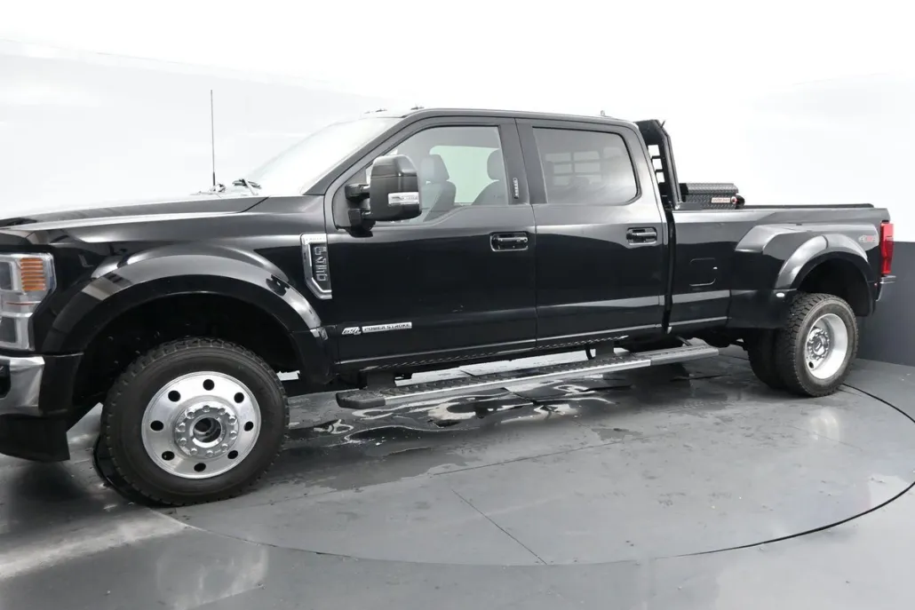2022 Ford F-450 Lariat photo 1