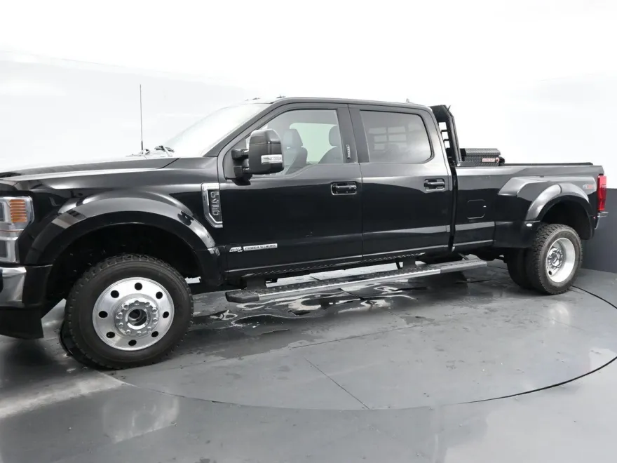 2022 Ford F-450 Lariat photo 1