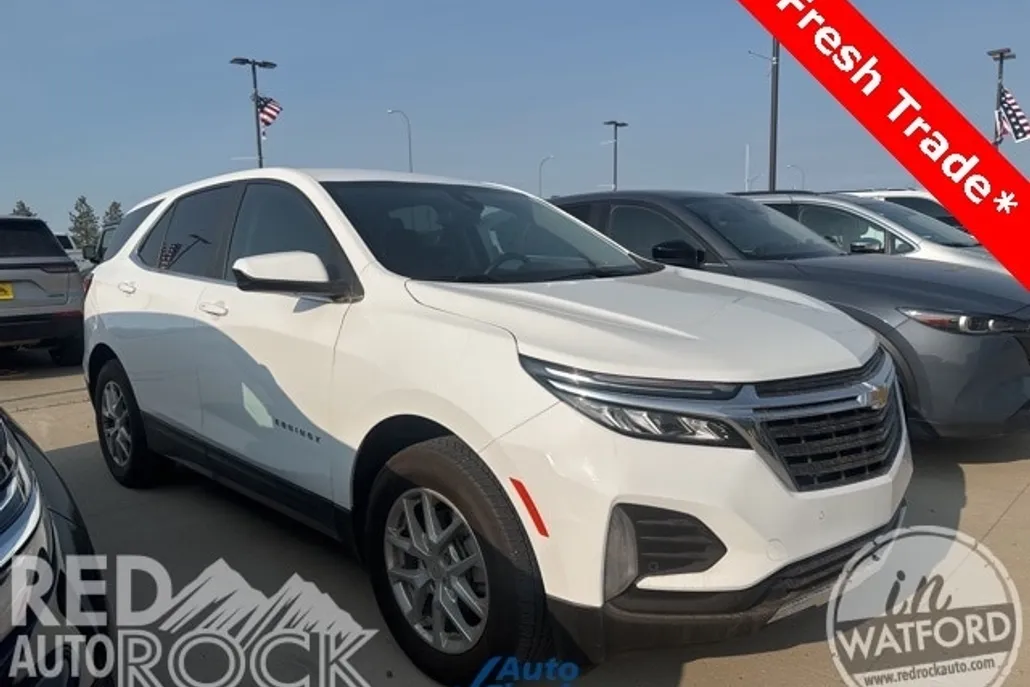 2024 Chevrolet Equinox LT photo 1