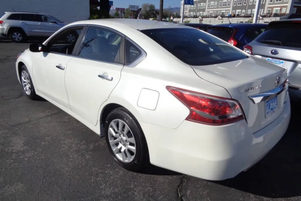 2013 Nissan Altima 2.5 S photo 1
