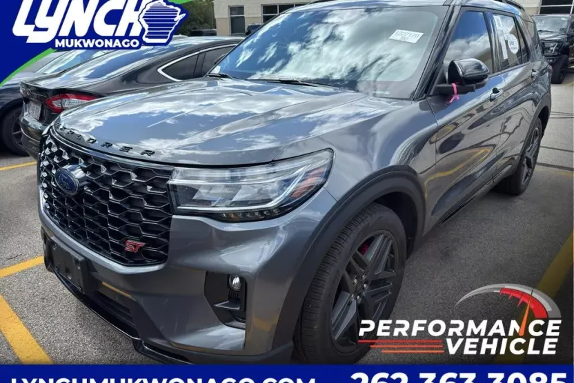 2025 Ford Explorer ST photo 1
