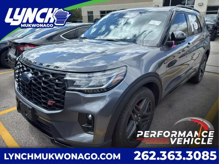 2025 Ford Explorer ST photo 1