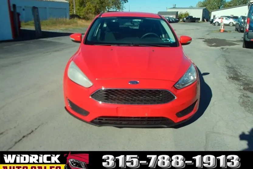 2017 Ford Focus SE photo 1