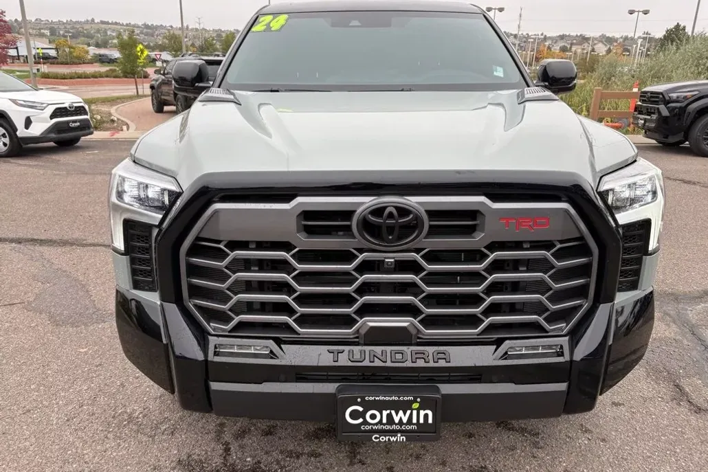 2024 Toyota Tundra photo 1