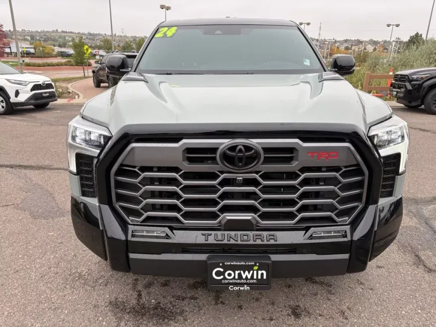 2024 Toyota Tundra photo 1