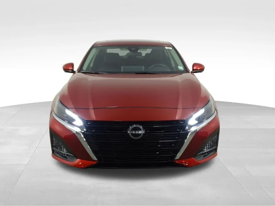 2024 Nissan Altima 2.5 SL photo 1