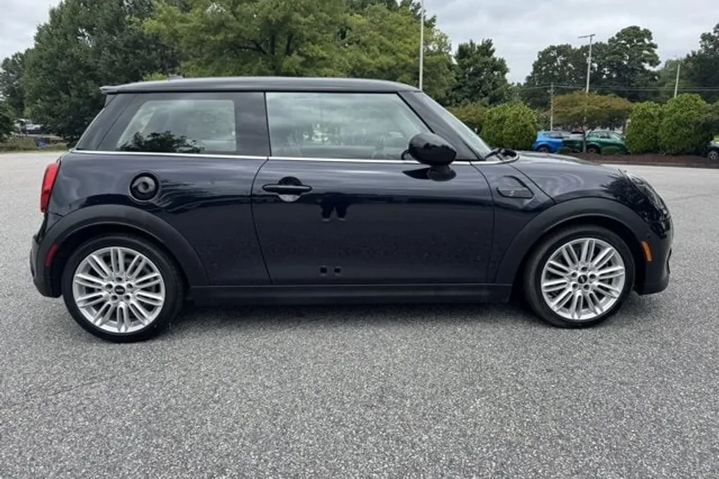 2023 Mini Cooper 2 Door Hardtop S photo 1