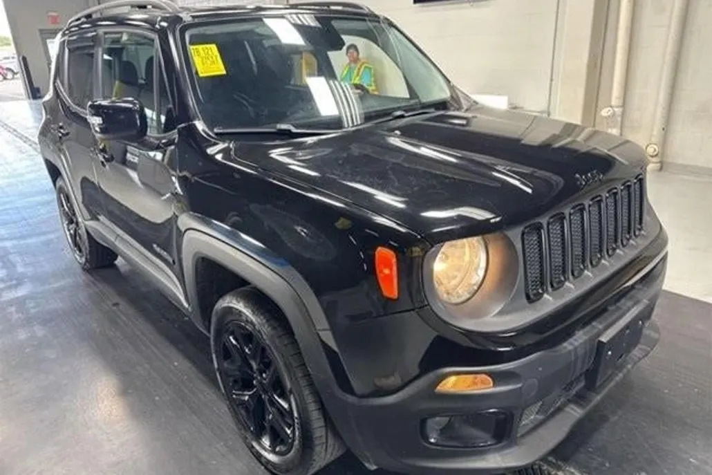2017 Jeep Renegade Latitude North Edition photo 1