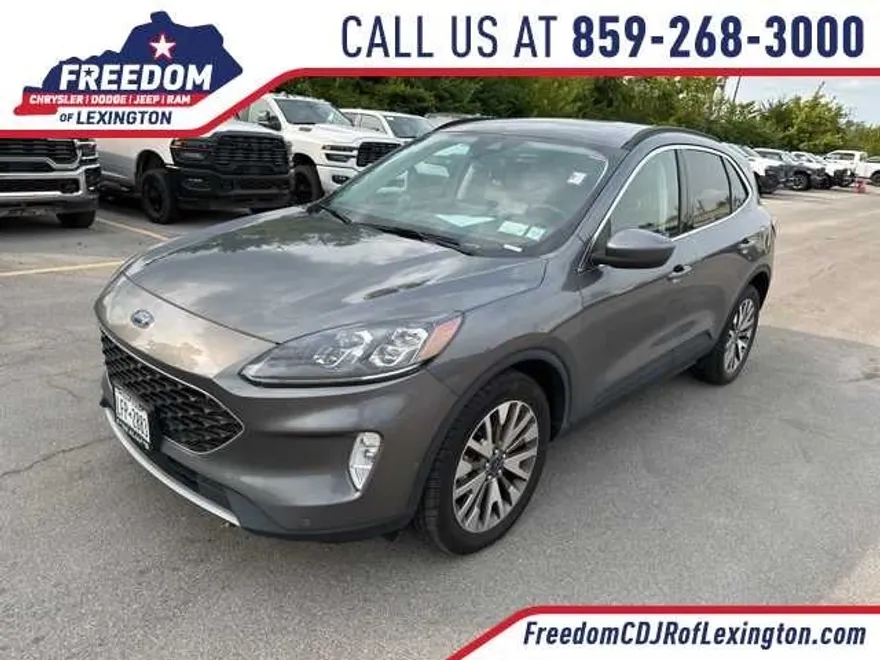 2021 Ford Escape Titanium Hybrid photo 1