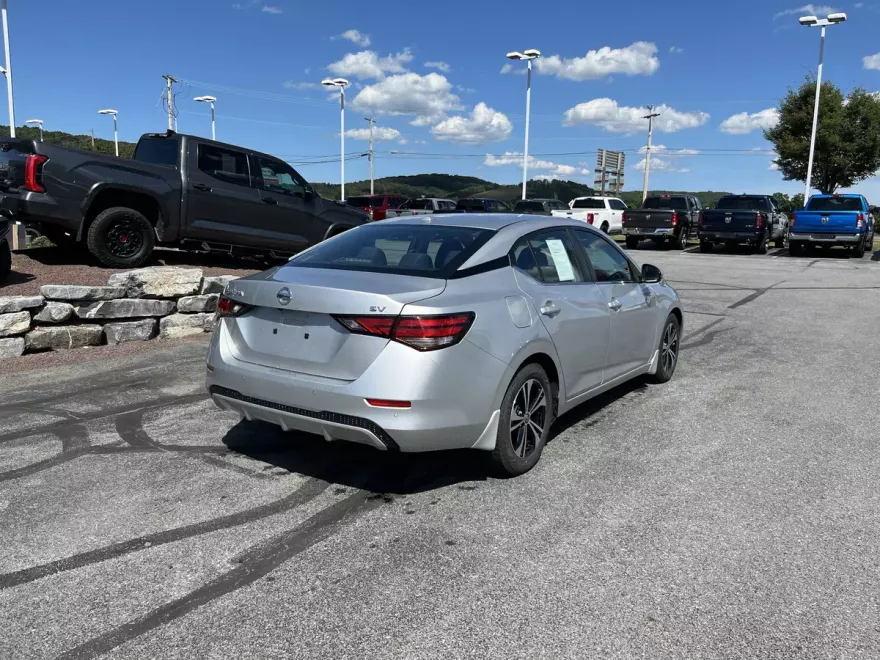 2020 Nissan Sentra SV photo 1
