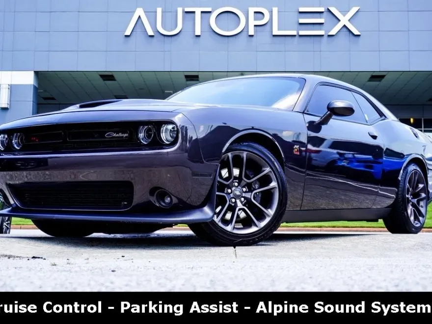 2022 Dodge Challenger R/T Scat Pack photo 1
