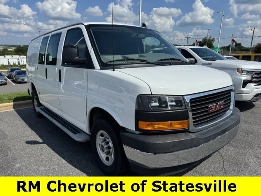 2023 Gmc Savana Cargo 2500 photo 1