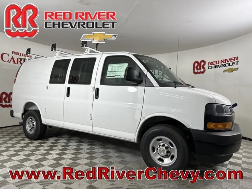 2025 Chevrolet Express Cargo 2500 photo 1