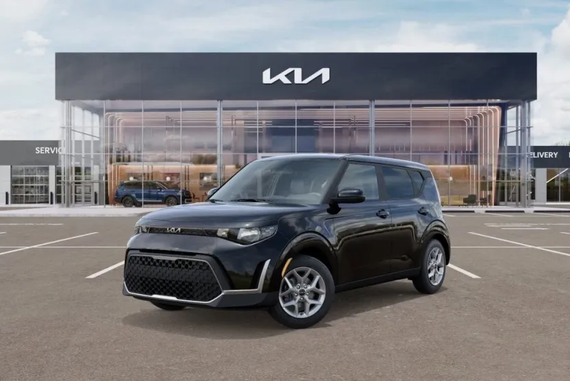 2025 Kia Soul LX photo 1