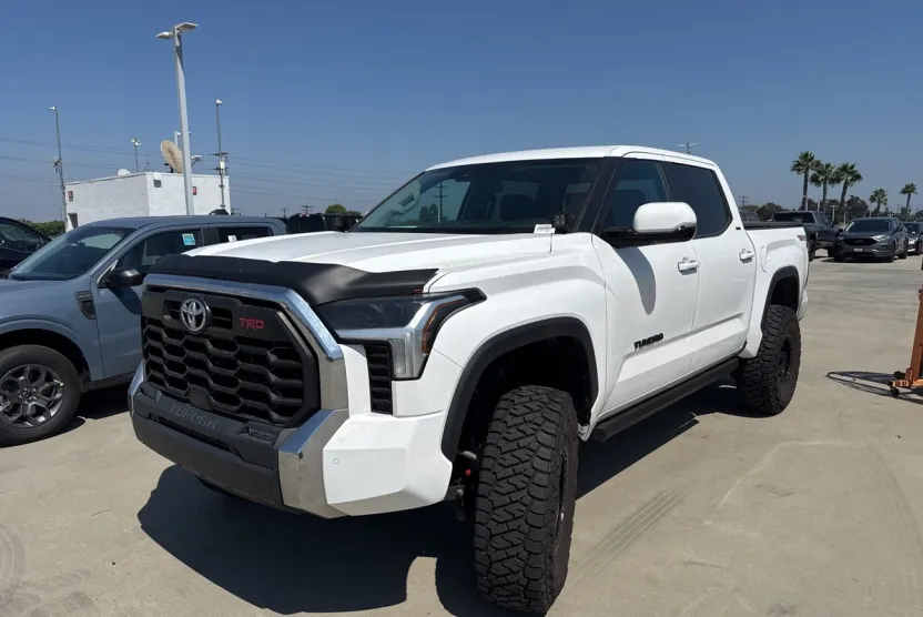 2022 Toyota Tundra SR5 photo 1